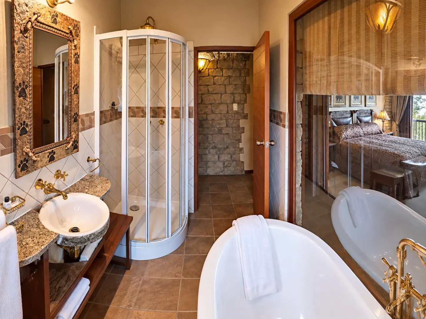 Luxury Room — photo 6 of 8