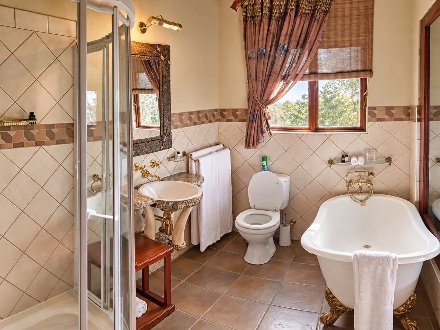 Luxury Room — photo 8 of 8